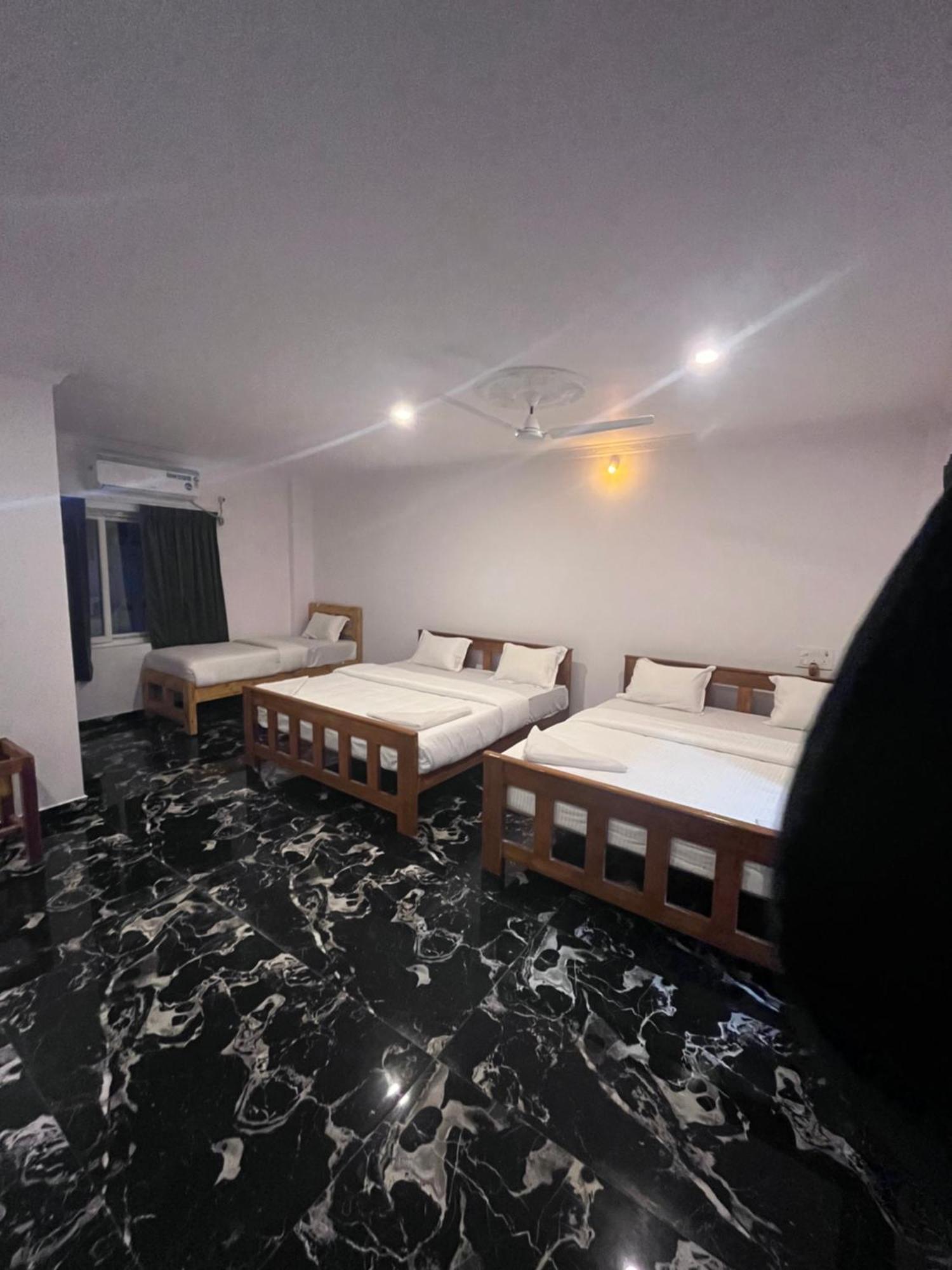 Anand Beach Guesthouse By Moonrocks Махабалипурам Екстериор снимка